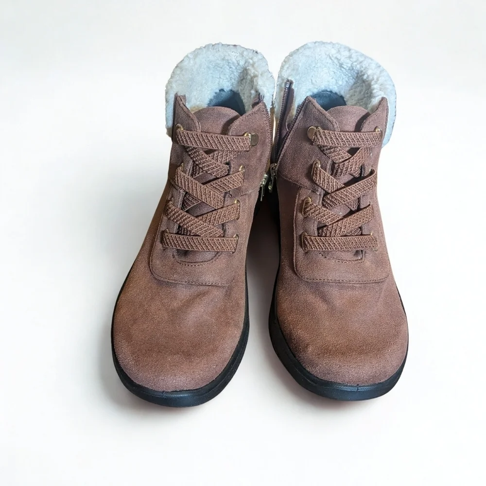 Bzees Garner Women Ankle Boots Brown Vegan Suede Vegan Fur Lined Comfort size 9